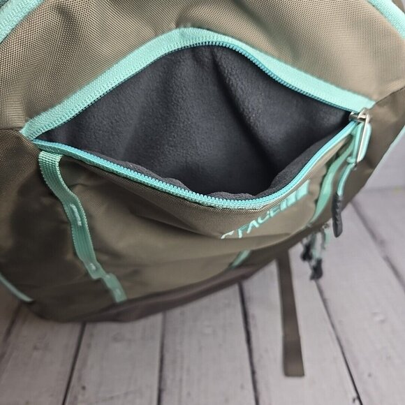 North Face Women's Adjustable Strap Flexvent Microbyte Backpack - Picture 6 of 10